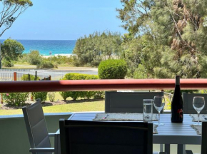 Fathoms 5, Mollymook